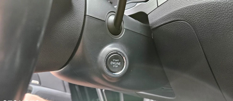 Skoda Superb cena 74904 przebieg: 211353, rok produkcji 2017 z Zawiercie małe 379